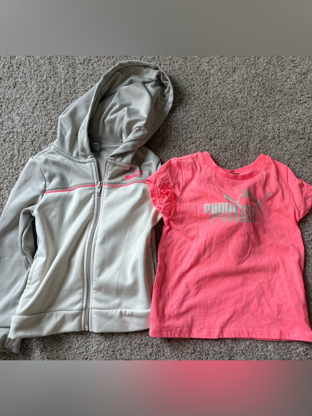PUMA Girls 4T 2-Piece Set Pink Logo T-Shirt & Gray Fleece Zip Hoodie